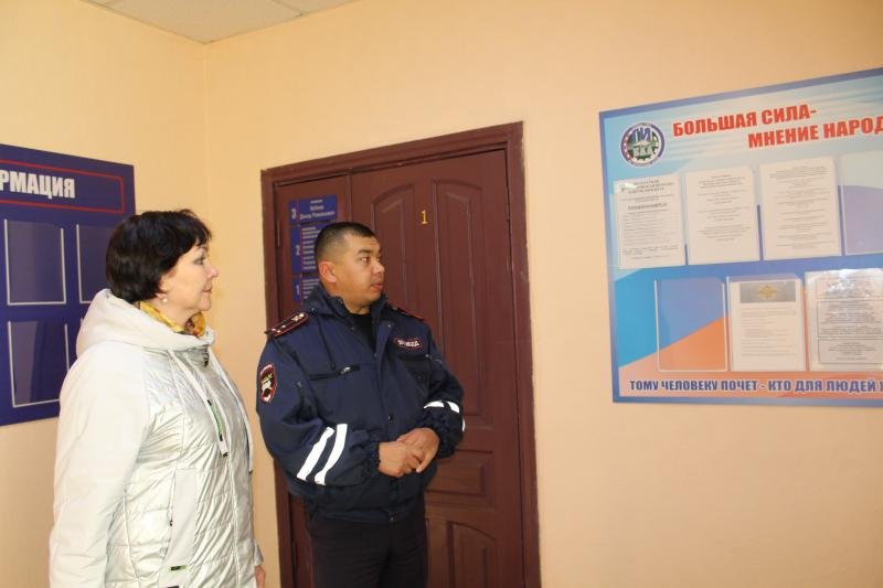 В Барде общественники посещают структурные подразделения территориального отдела полиции